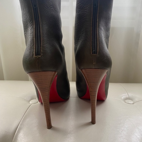 Christian Louboutin - Ariella Talon Ankle Boot - Picture 5 of 8